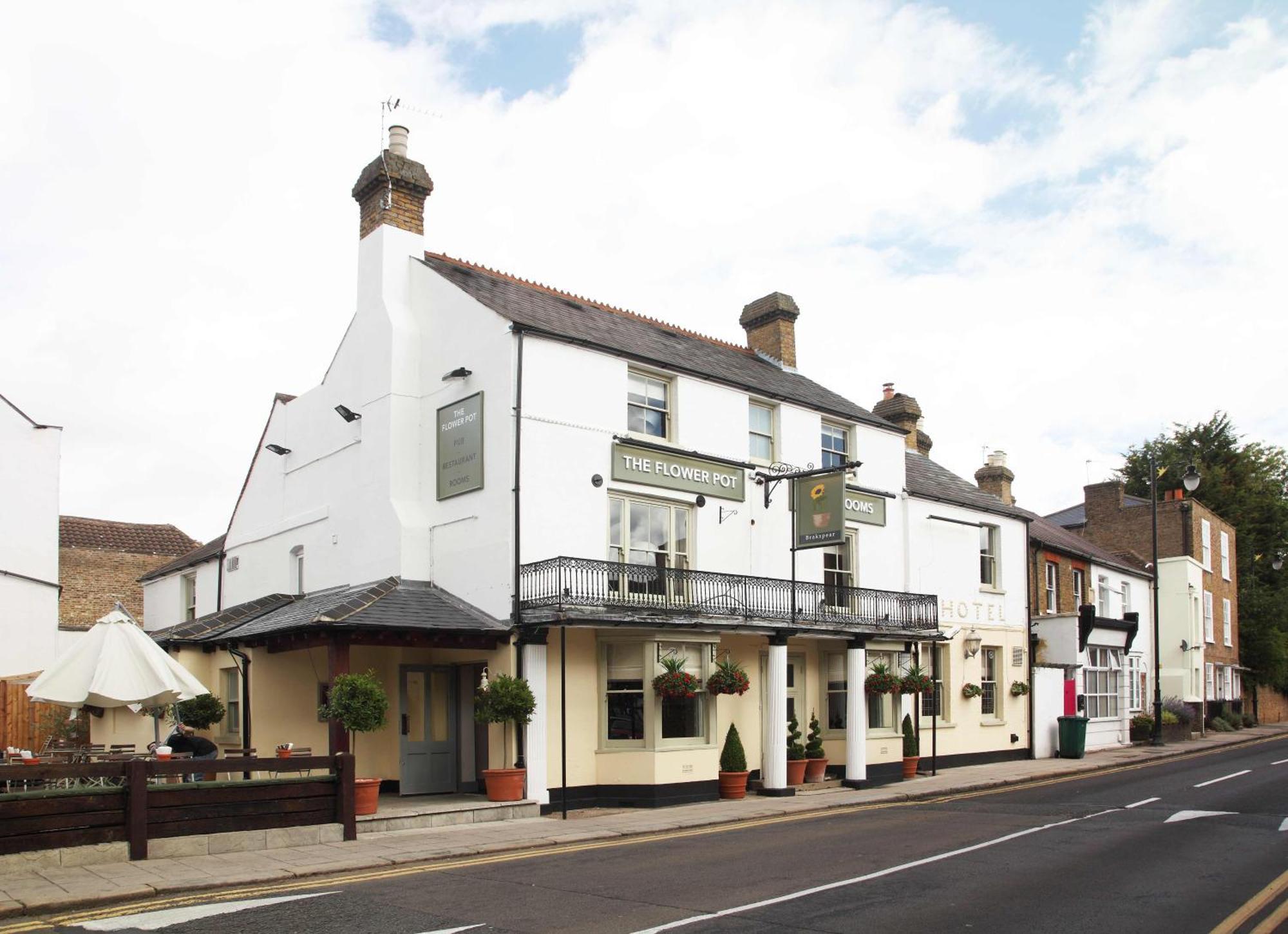 Sunbury-on-Thames Flower Pot Hotel מראה חיצוני תמונה